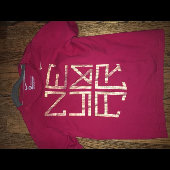 A shirt - Picture 1 of 3